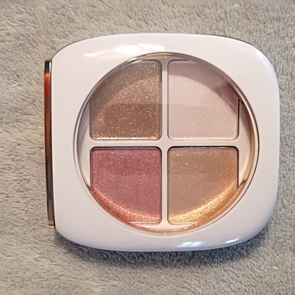 Eyeshadow by Drew Barrymore